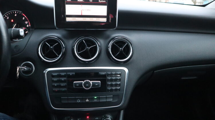 Mercedes-Benz / A-Klasse A 180 CDI BlueEfficiency Standard